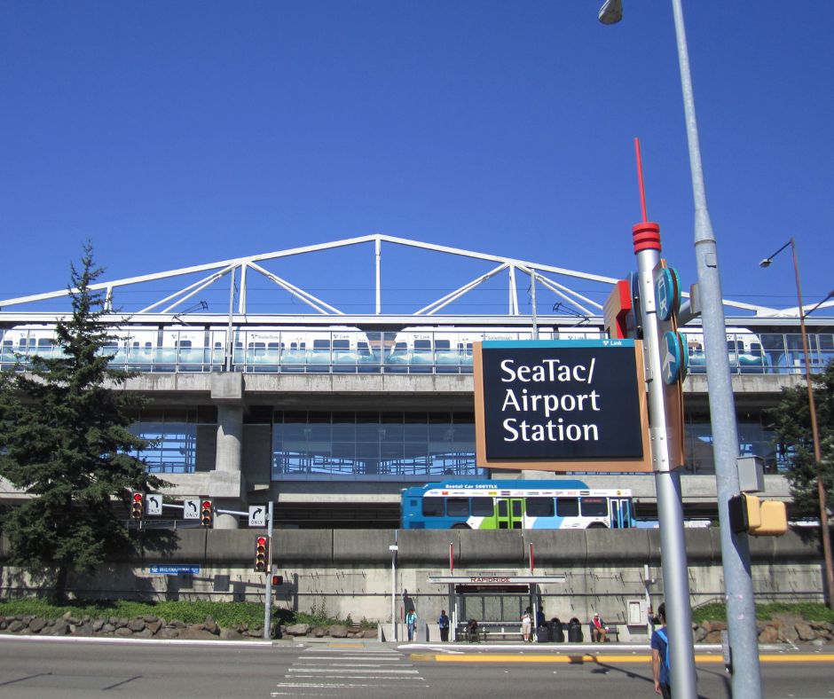 image of SeaTac airport shuttle train