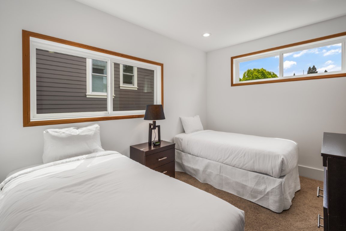 CREATOR: gd-jpeg v1.0 (using IJG JPEG v62), quality = 100